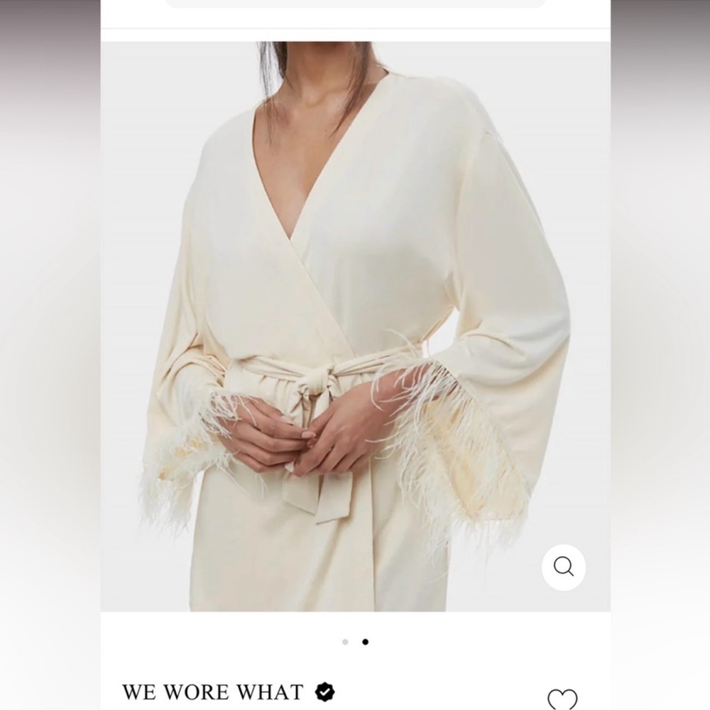 Weworewhat feather robe size medium